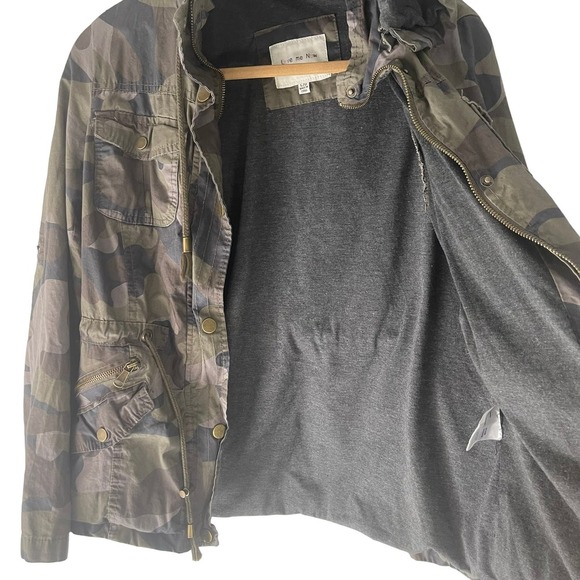 Love Me Now Women's Size Large Camouflage Hooded Jacket - Picture 2 of 10